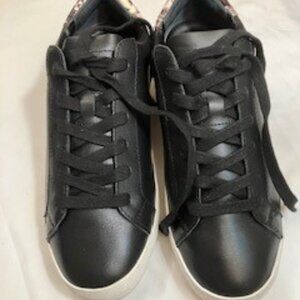 Banana Republic Leather Lace Up Sneakers 7.5